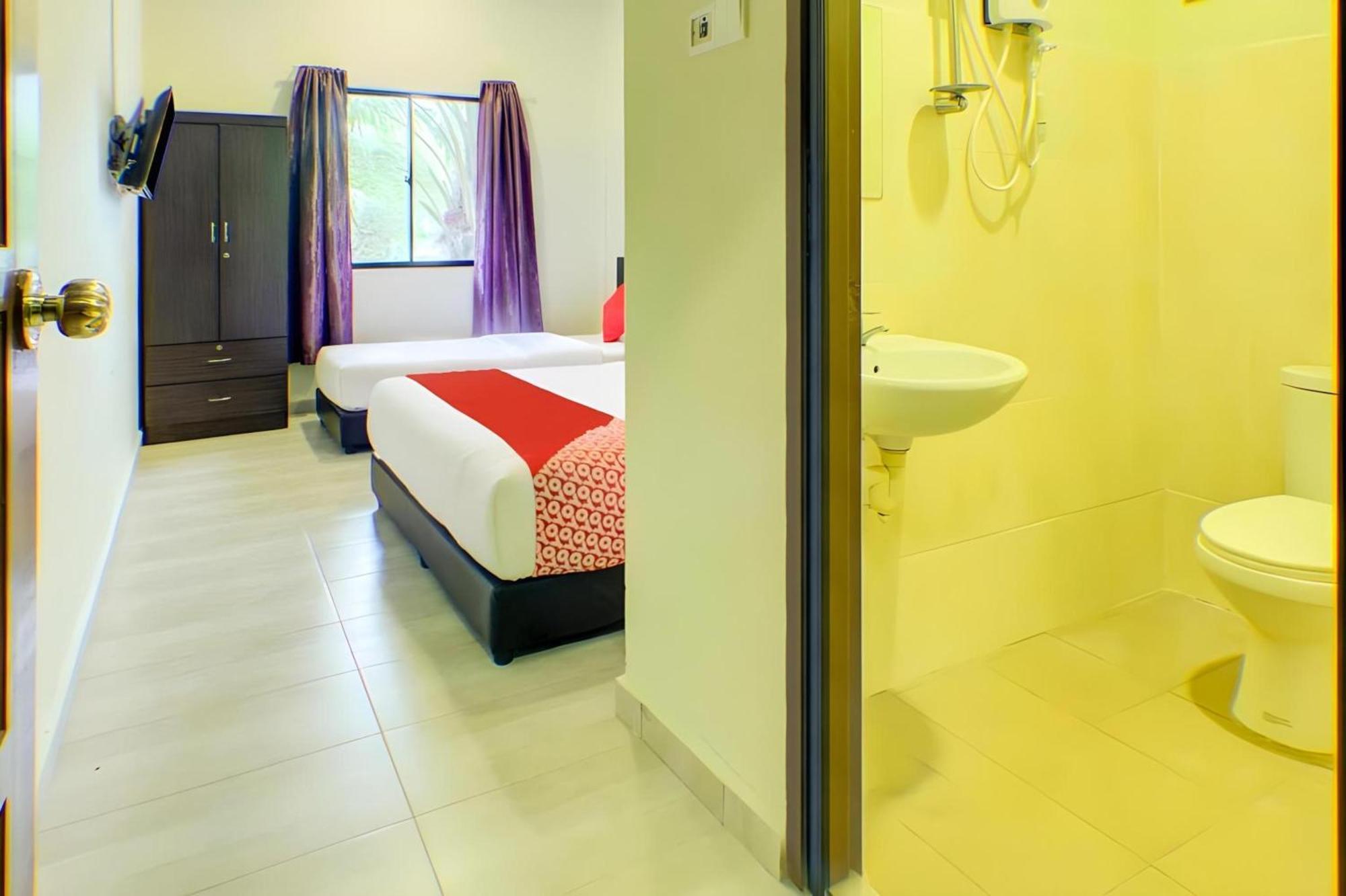 Super Oyo 89896 Sedili Inn Resort Kota Tinggi Kültér fotó