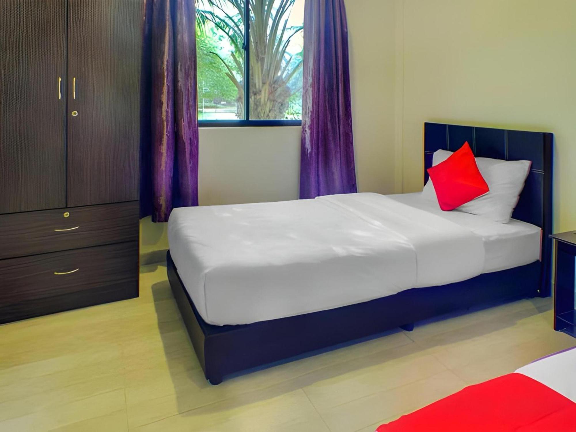 Super Oyo 89896 Sedili Inn Resort Kota Tinggi Kültér fotó