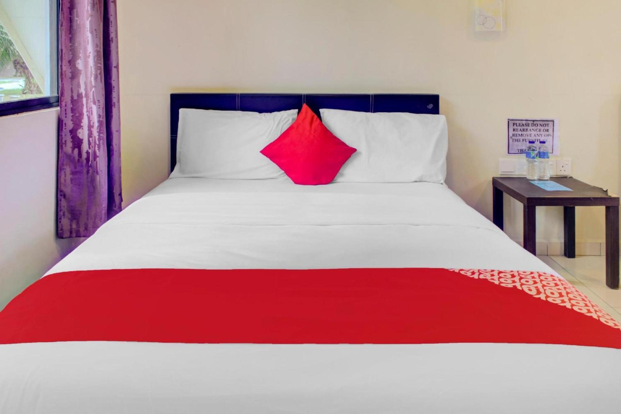 Super Oyo 89896 Sedili Inn Resort Kota Tinggi Kültér fotó