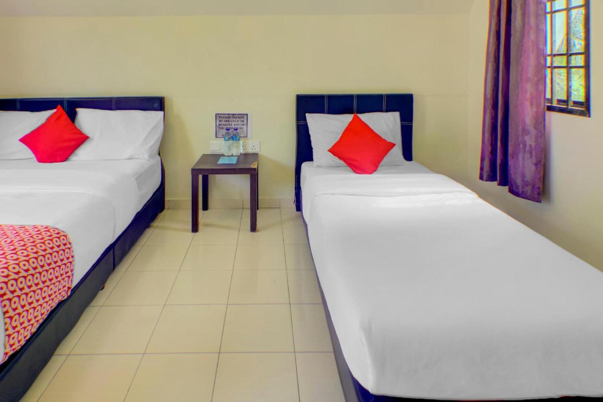 Super Oyo 89896 Sedili Inn Resort Kota Tinggi Kültér fotó
