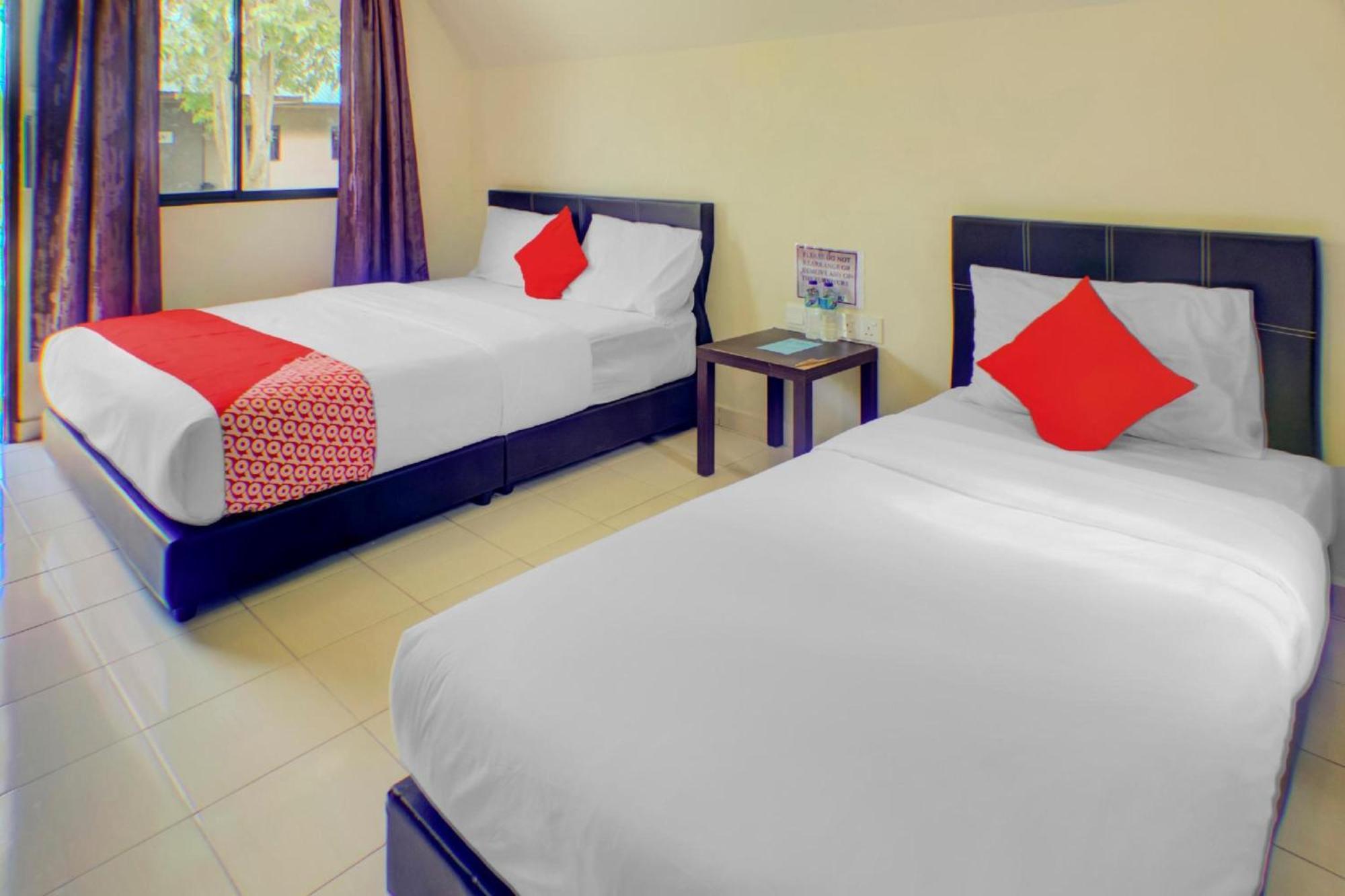 Super Oyo 89896 Sedili Inn Resort Kota Tinggi Kültér fotó