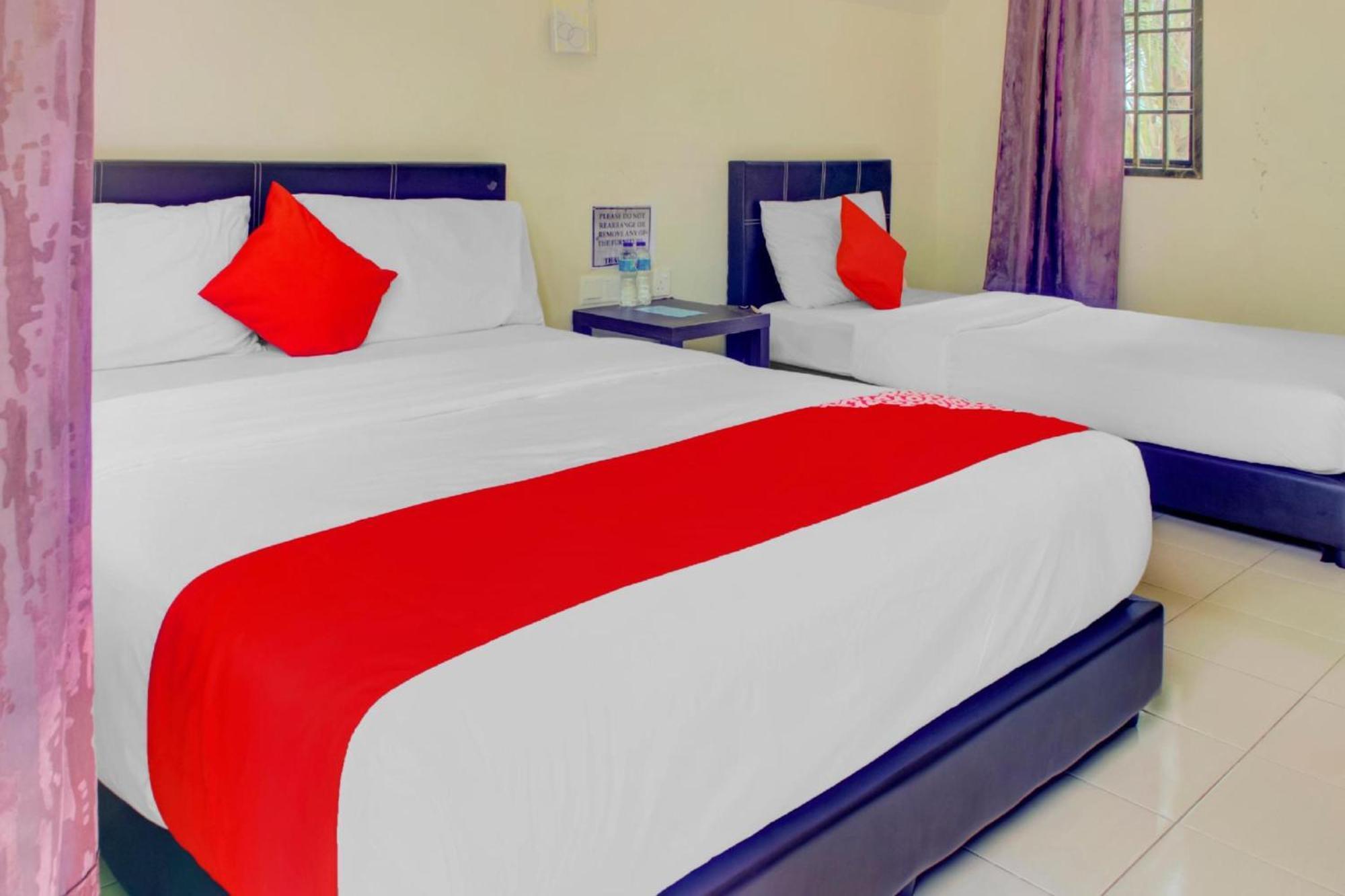 Super Oyo 89896 Sedili Inn Resort Kota Tinggi Kültér fotó
