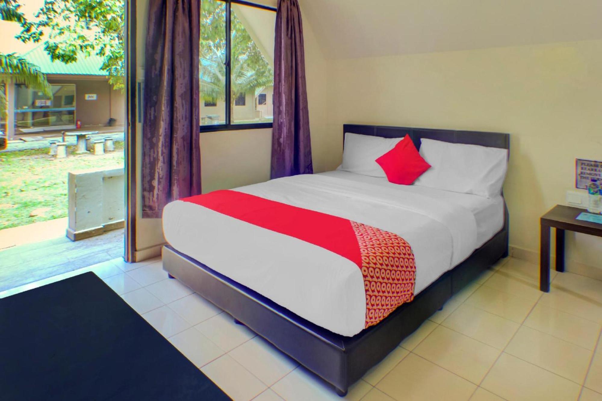 Super Oyo 89896 Sedili Inn Resort Kota Tinggi Kültér fotó